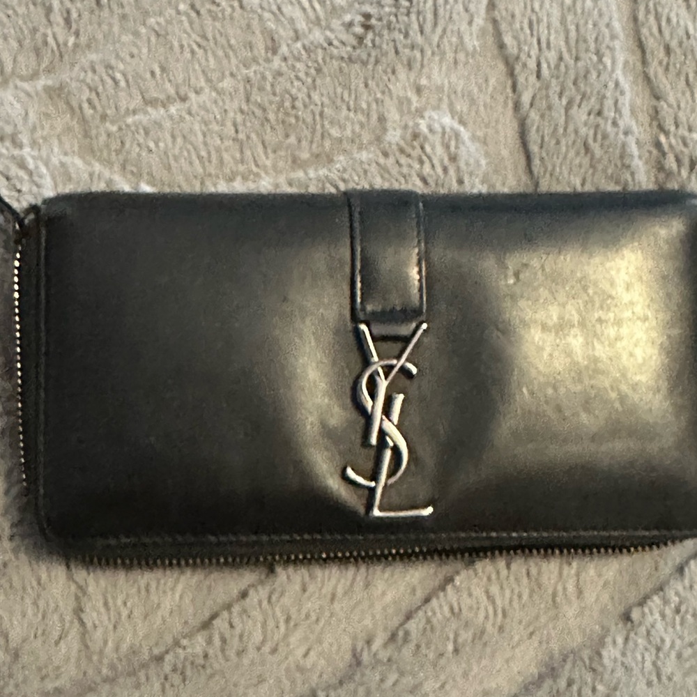 Saint Laurent Black Leather Accessory